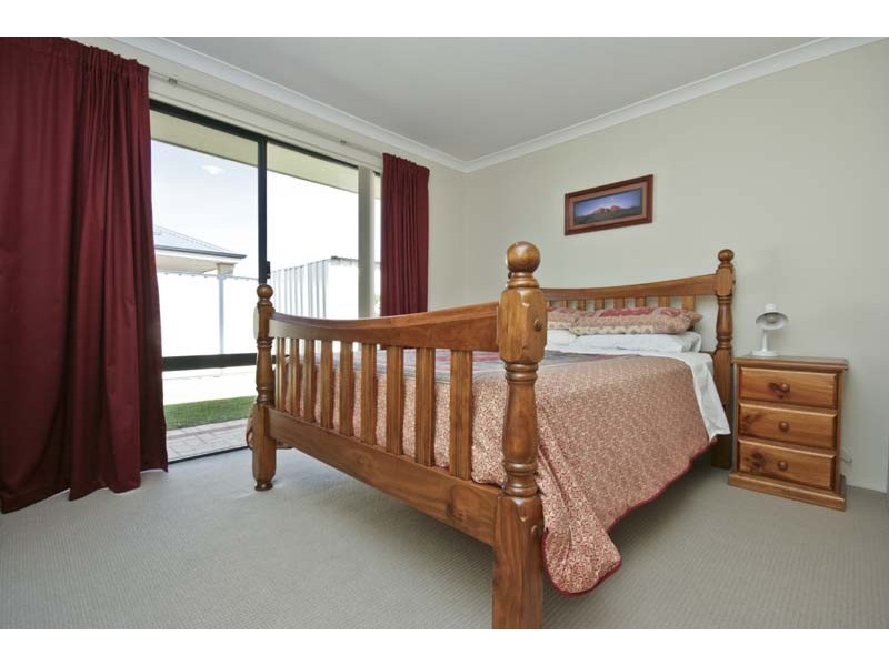 3 Goulburn Approach, Hammond Park WA 6164