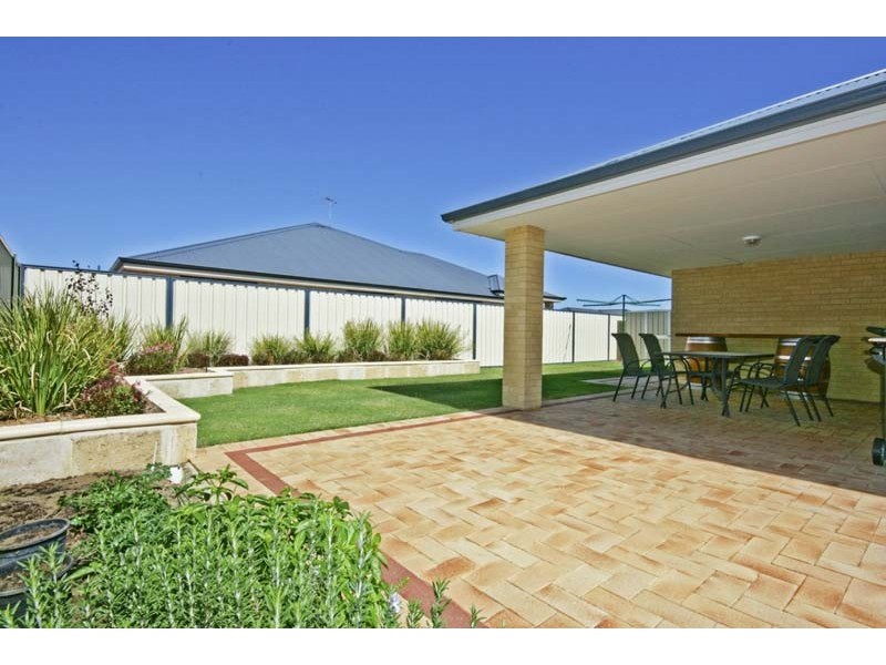 3 Goulburn Approach, Hammond Park WA 6164