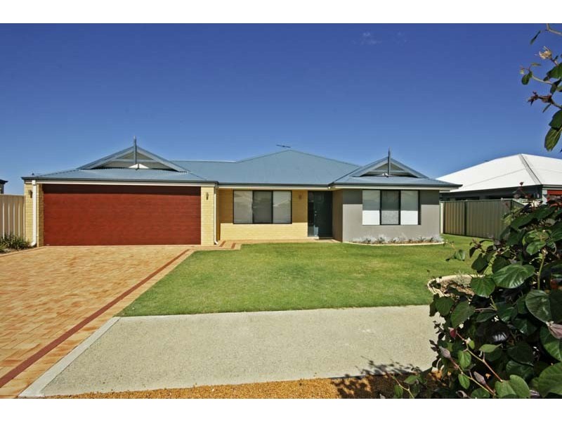3 Goulburn Approach, Hammond Park WA 6164