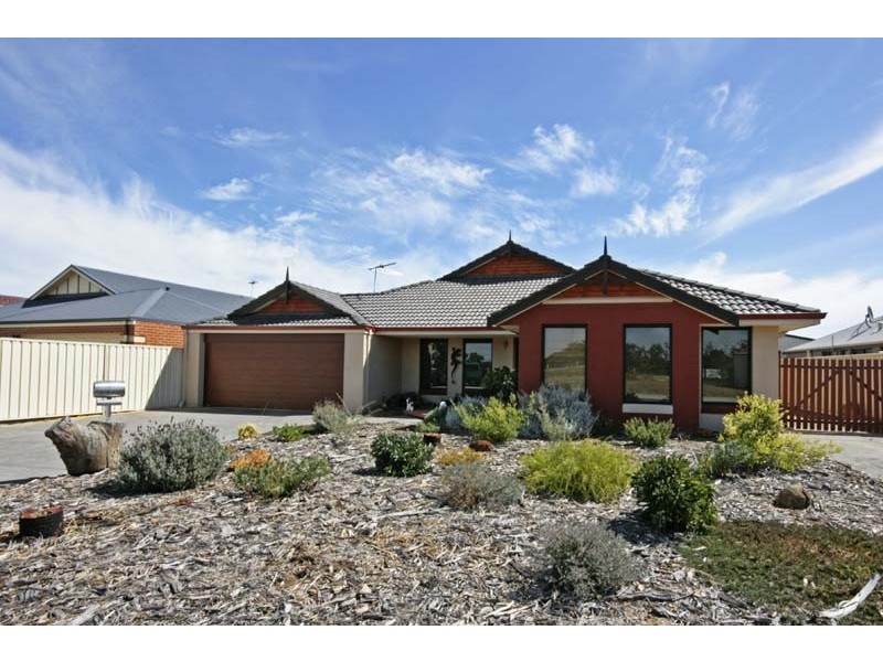 11 Swallowtail Avenue, Success WA 6164