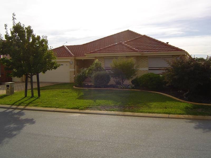 43 Minerva Loop, Success WA 6164