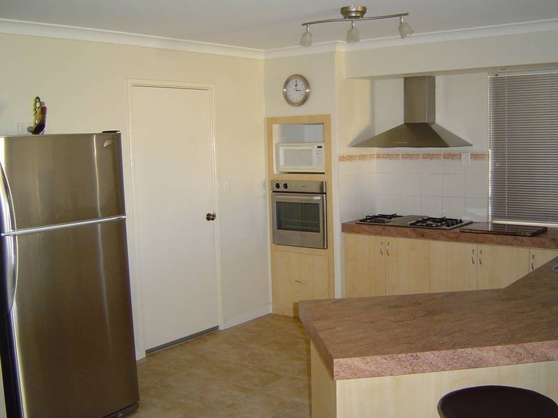 43 Minerva Loop, Success WA 6164