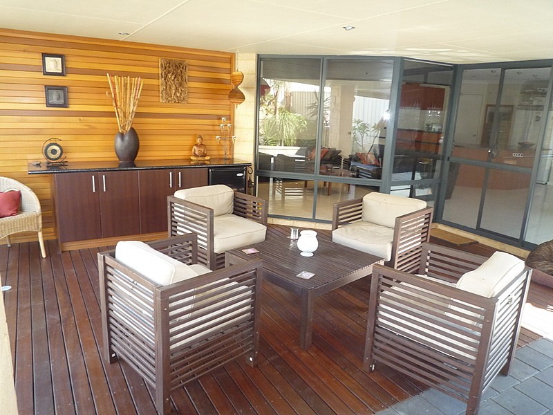 11 Astroloma Drive, Success WA 6164