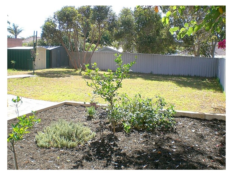 32 Lockett Street, Coolbellup WA 6163