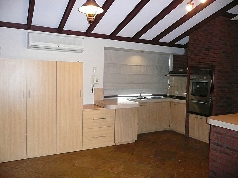 9 Meadowbank Terrace, South Lake WA 6164