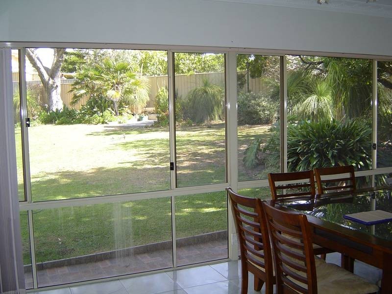 16 Ellement Parade, Coogee WA 6166