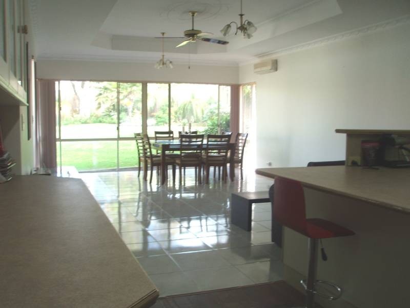 16 Ellement Parade, Coogee WA 6166