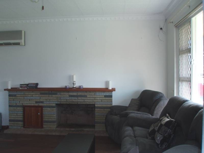 16 Ellement Parade, Coogee WA 6166