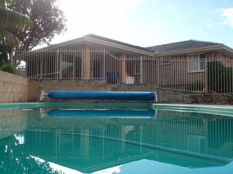 16 Ellement Parade, Coogee WA 6166