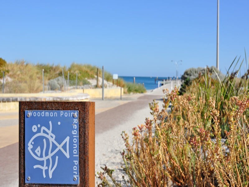 16 Ellement Parade, Coogee WA 6166