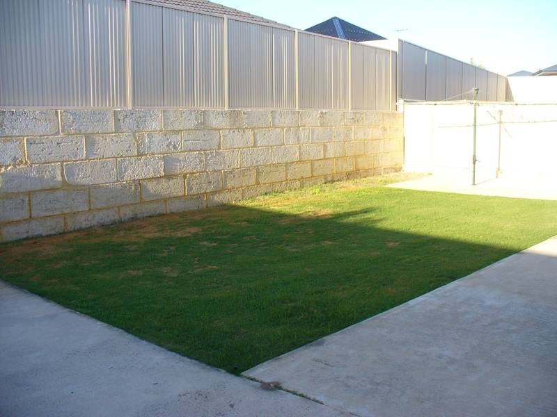 11 Heathcote Way, Bertram WA 6167