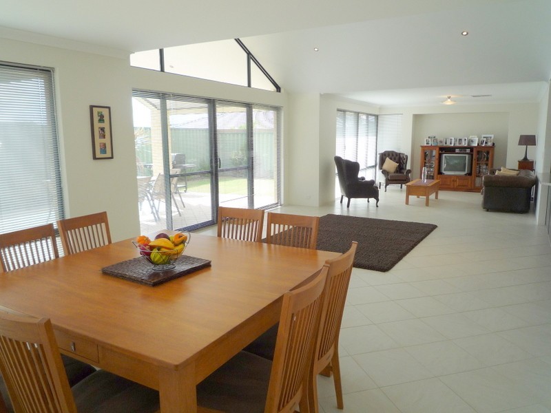 10 Cathedral Link, Aubin Grove WA 6164