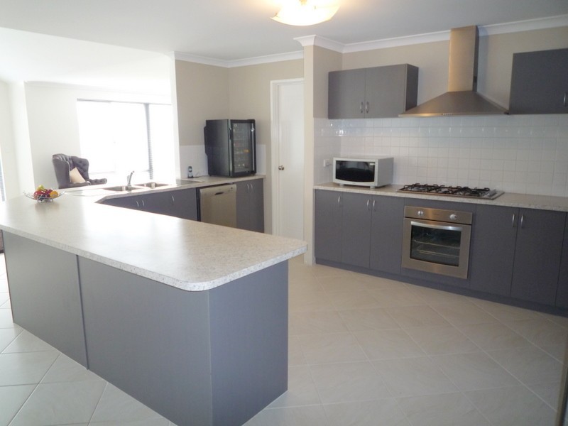 10 Cathedral Link, Aubin Grove WA 6164