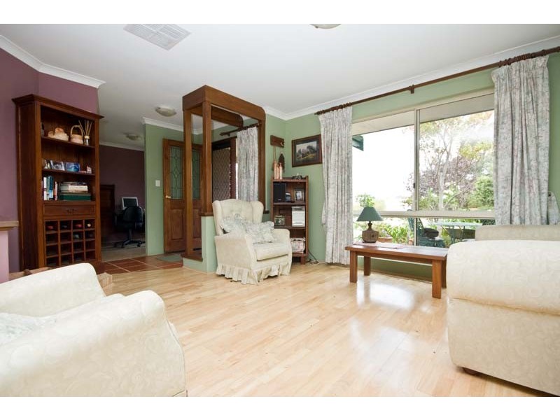 5 Manna Court, South Lake WA 6164