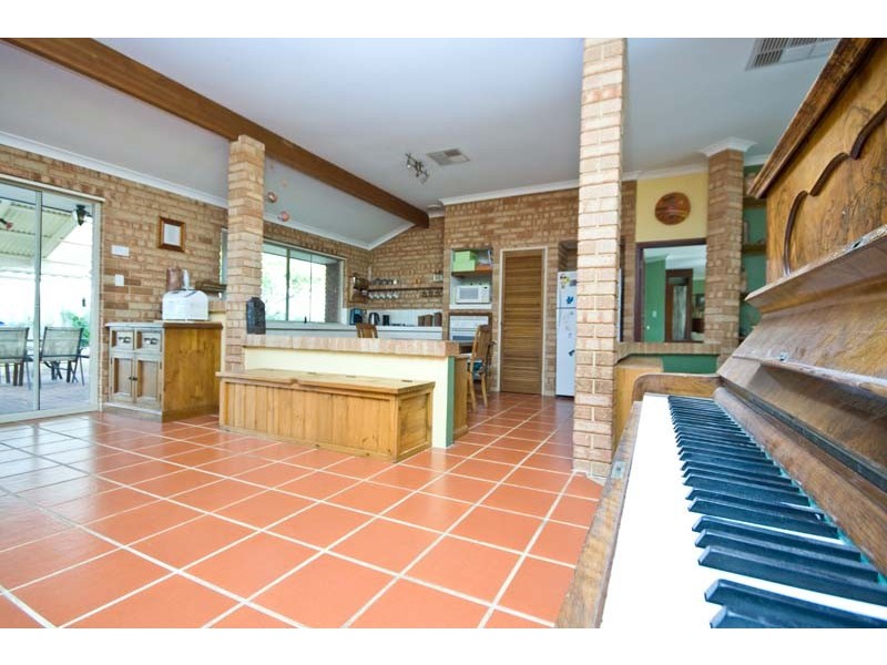 5 Manna Court, South Lake WA 6164