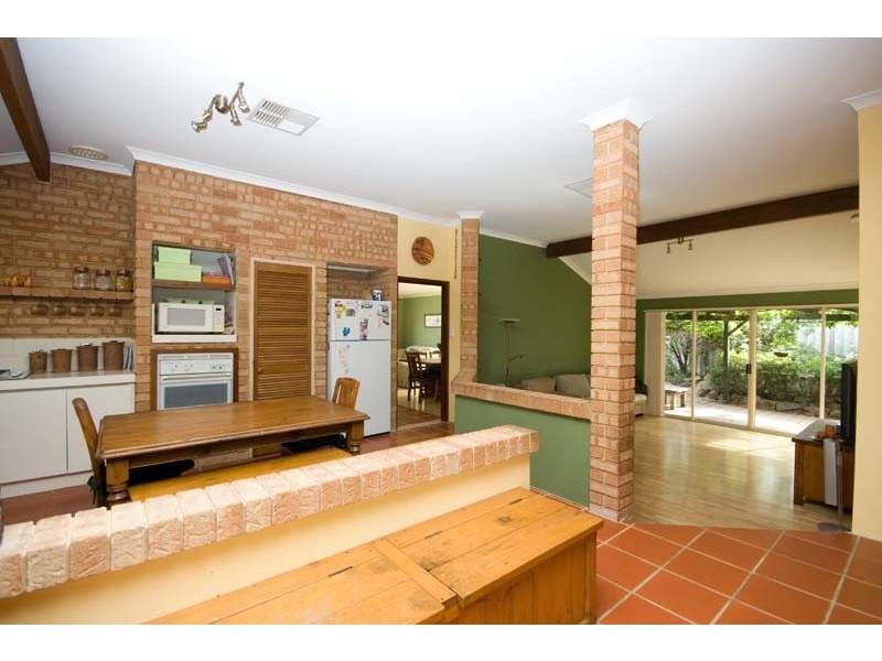 5 Manna Court, South Lake WA 6164