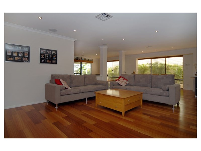 3 Colgrave Mews, South Lake WA 6164