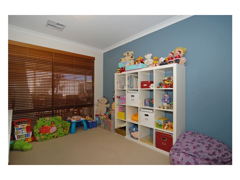 3 Colgrave Mews, South Lake WA 6164