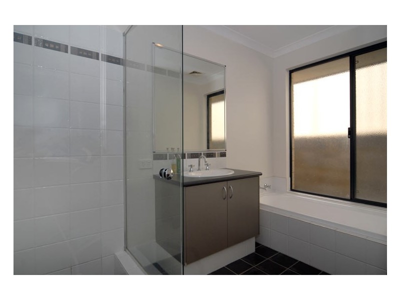 3 Colgrave Mews, South Lake WA 6164