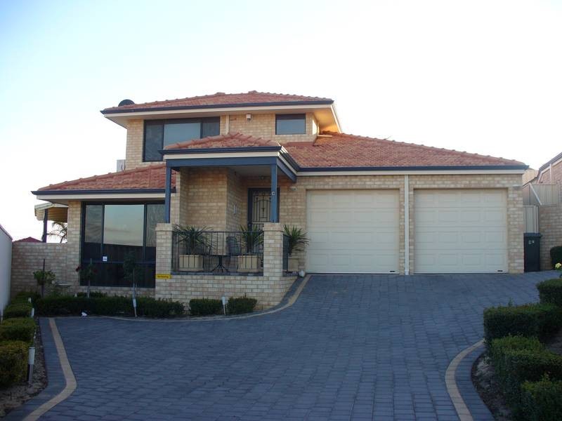 9c Henrietta Ct, Coogee WA 6166