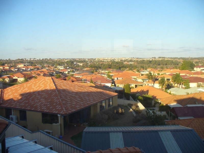 9c Henrietta Ct, Coogee WA 6166