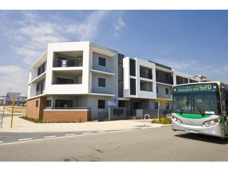 7/2 Stockton Bend, Cockburn Central WA 6164