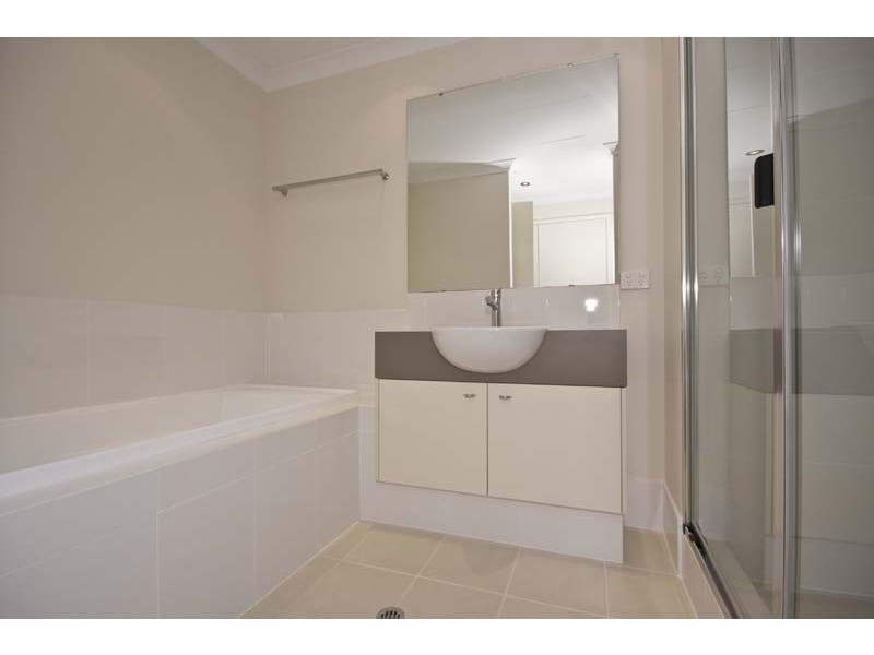 7/2 Stockton Bend, Cockburn Central WA 6164