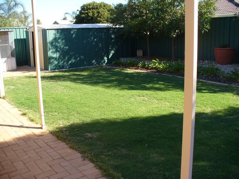 7 Impson Gardens, South Lake WA 6164