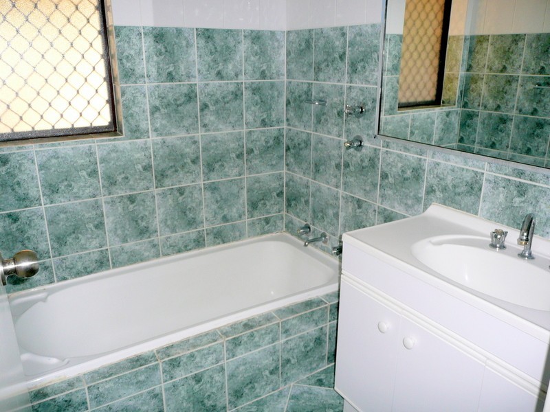 16 Tarndale Way, South Lake WA 6164