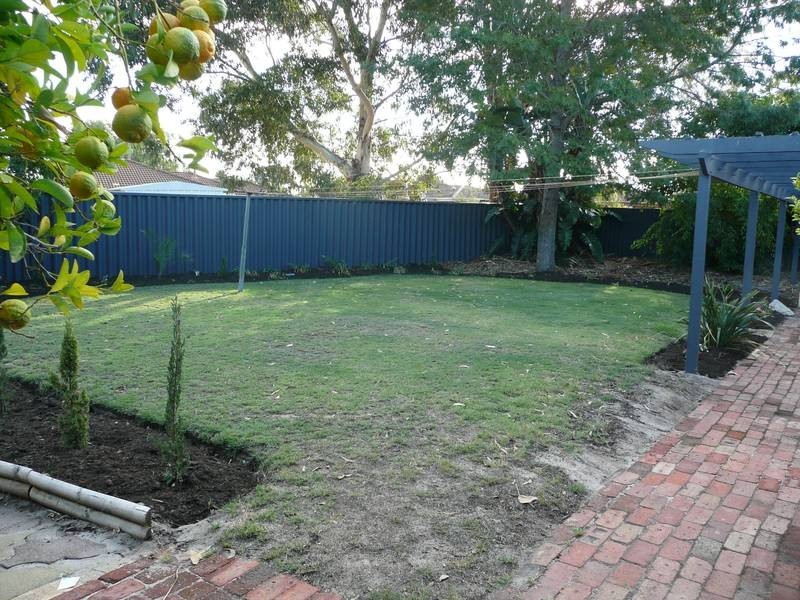 7 Lochside Grove, South Lake WA 6164