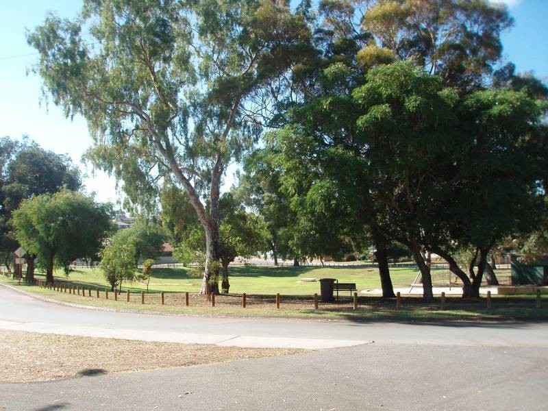 11A Macmorris Way, Spearwood WA 6163