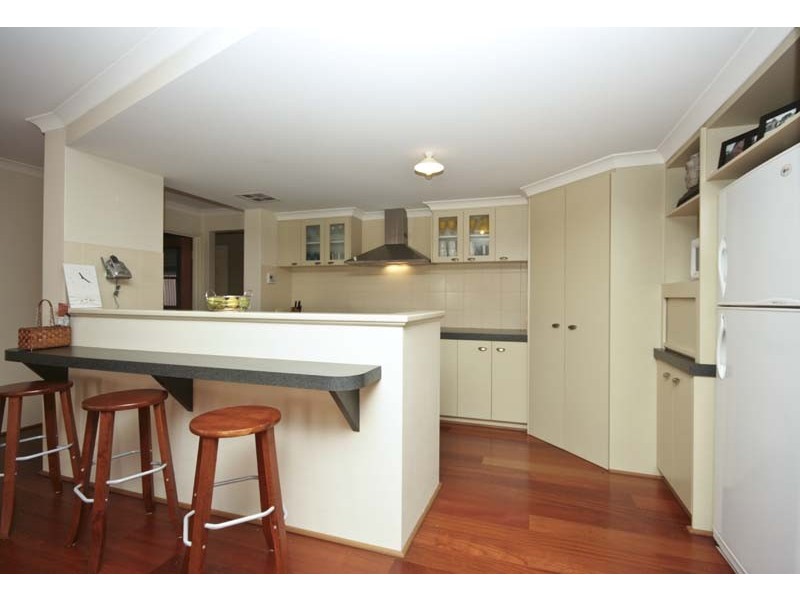 34 Montgomery Drive, Success WA 6164