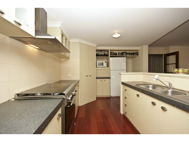 34 Montgomery Drive, Success WA 6164