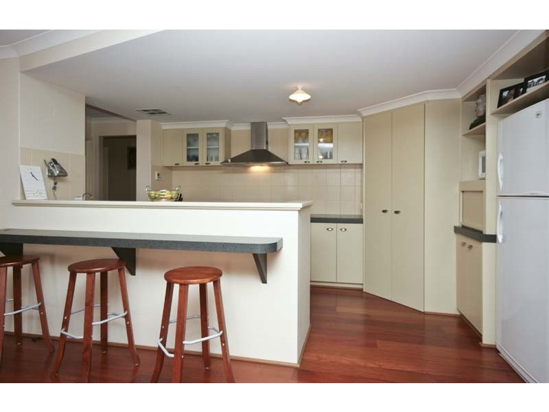 34 Montgomery Drive, Success WA 6164