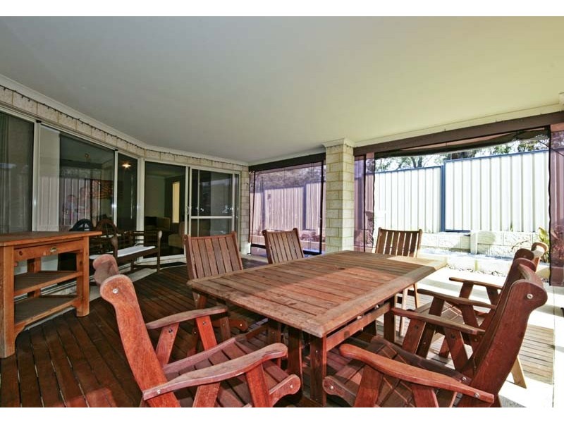 34 Montgomery Drive, Success WA 6164