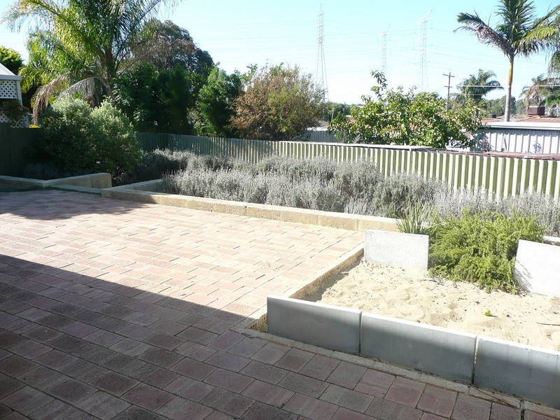 12A Mollerin Place, South Lake WA 6164