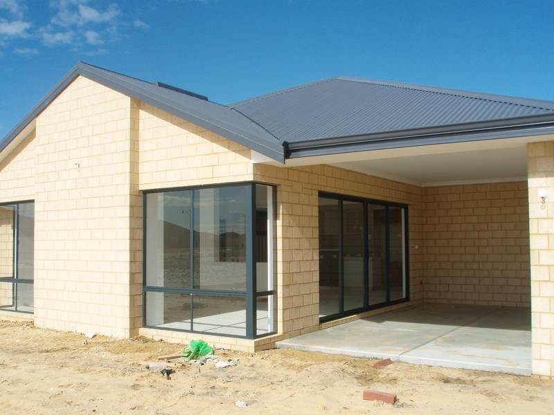 7 Dianella Road, Hammond Park WA 6164