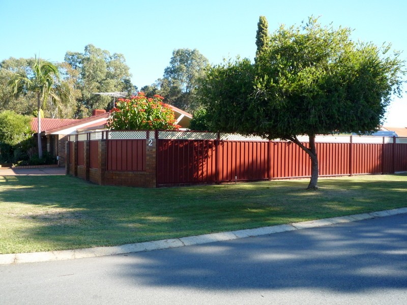 2 Lachlan Way, Bibra Lake WA 6163