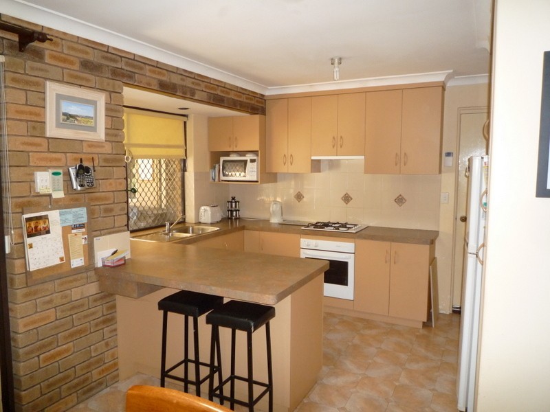 2 Lachlan Way, Bibra Lake WA 6163