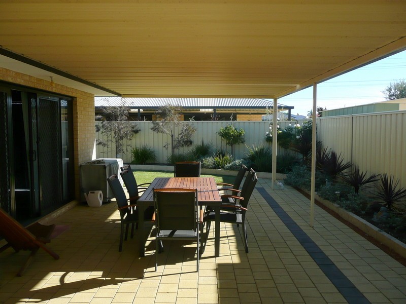 15 Sycamore Avenue, South Lake WA 6164