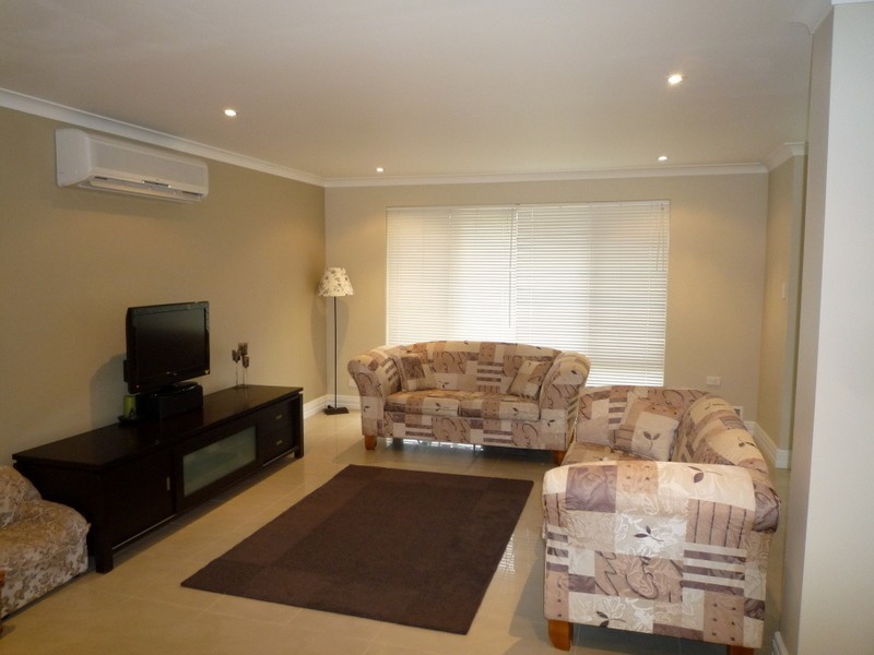 40 Dotterel Way, Yangebup WA 6164