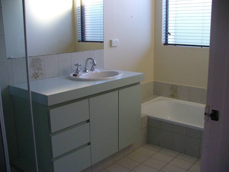 6 Gilchrist Avenue, Bibra Lake WA 6163