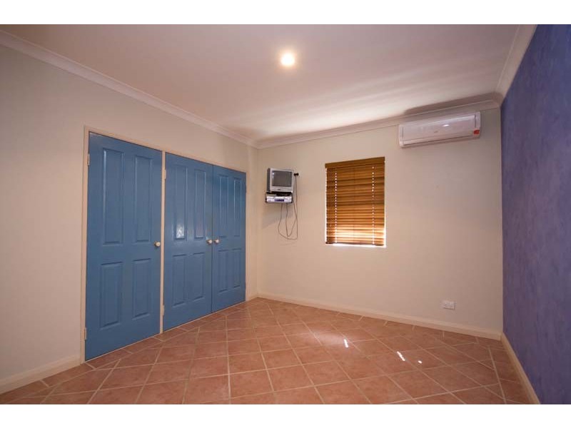 9 Orsulich Loop, Spearwood WA 6163