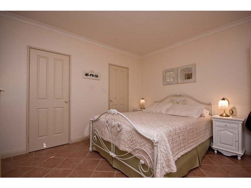 9 Orsulich Loop, Spearwood WA 6163