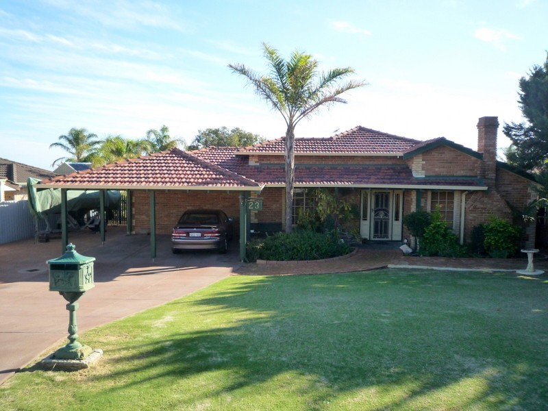 23 Browning Way, Munster WA 6166