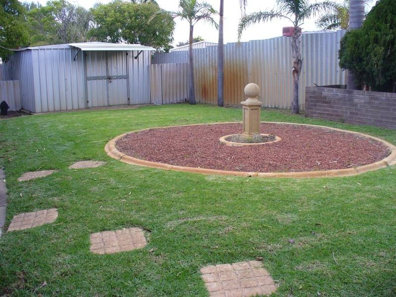 15 Meadowbank Tce, South Lake WA 6164
