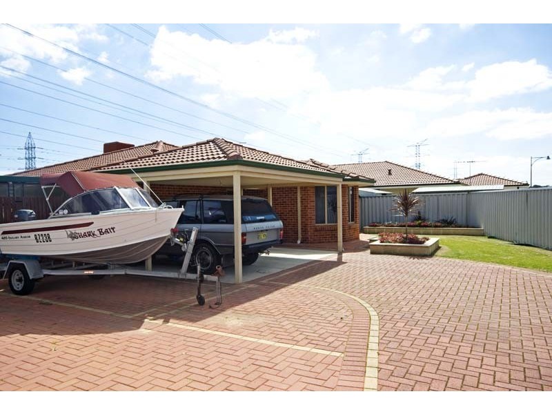 11 Ashwood Place, South Lake WA 6164