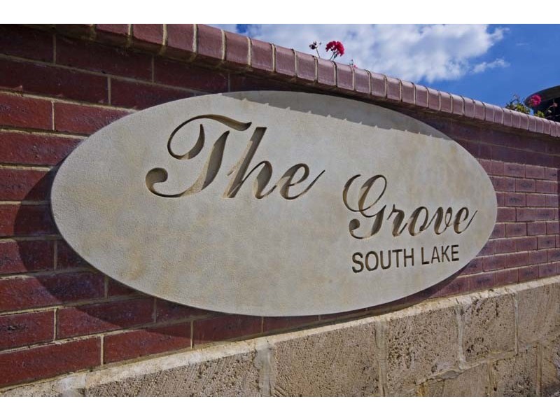11 Ashwood Place, South Lake WA 6164