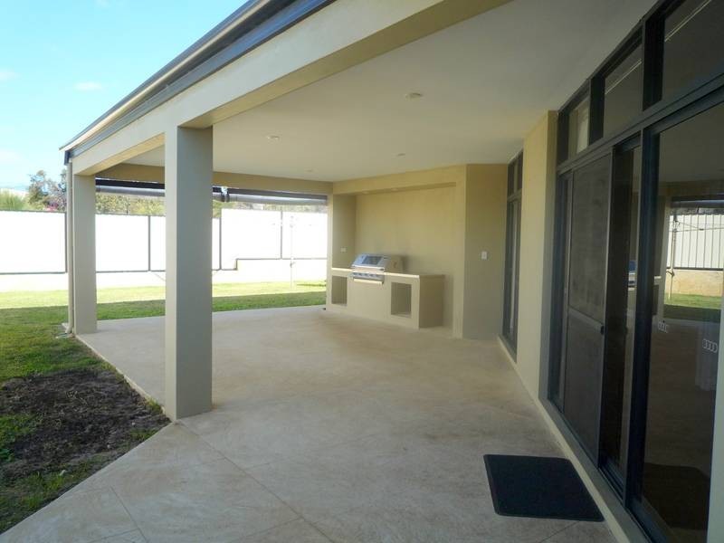 7 Howe Street, Beeliar WA 6164