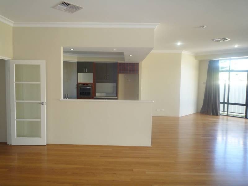 7 Howe Street, Beeliar WA 6164